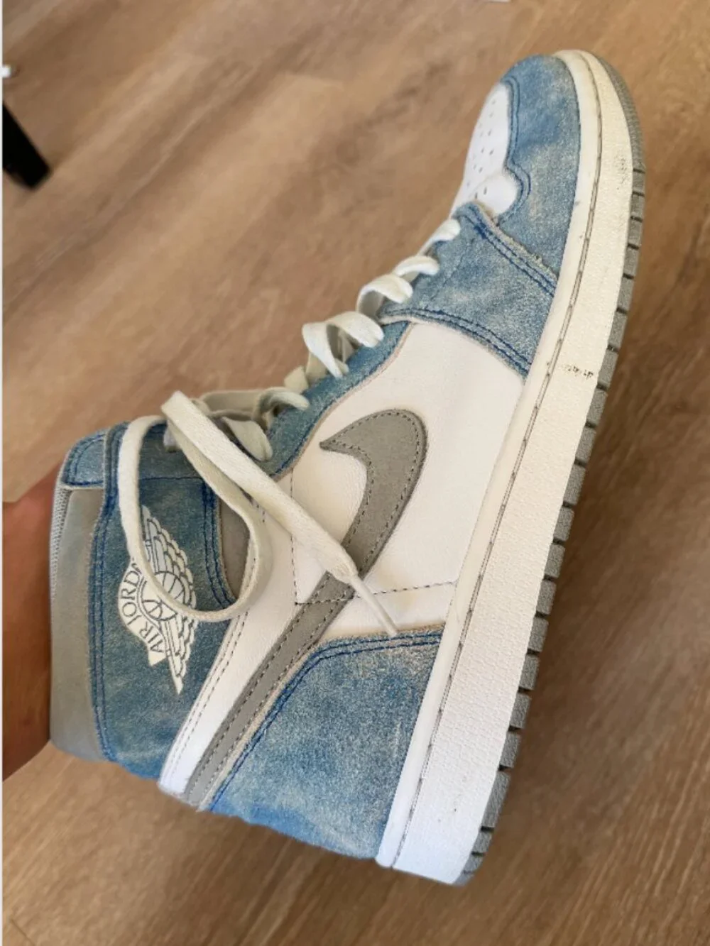 Jordan White + Blue Air Jordan 1 Retro High OG 